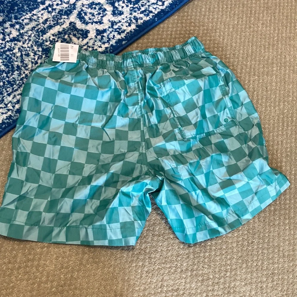 NWT NIKE GREEN CHECKERED SWIM SHORTS